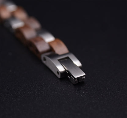 MØRK EG SILVER